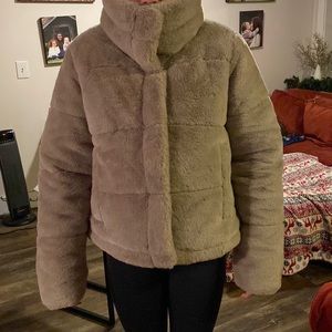 Never been worn, brand new Abercrombie and Fitch Mini Puffer jacket.